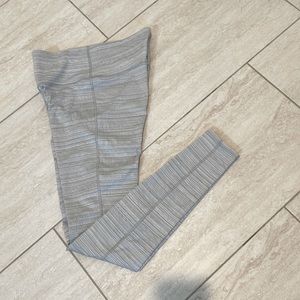 Athleta High Rise Jacquard Chaturanga Tight
Grey Pattern